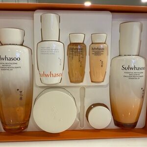 Sulwhasoo Essential Revitalizing Firming Care Set - K-Beauty